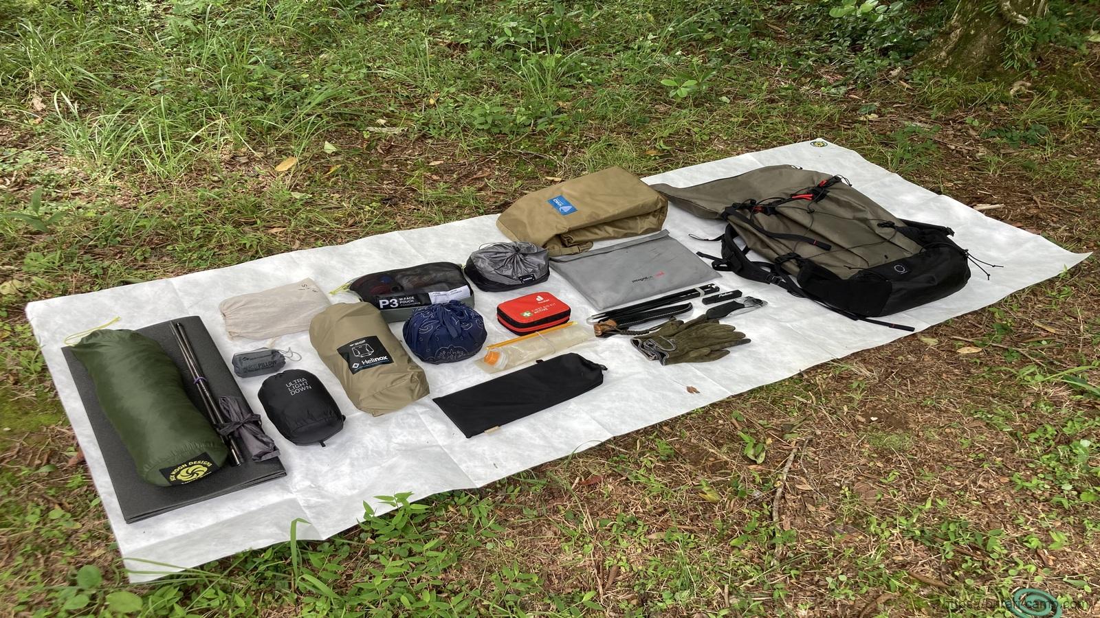 夏のソロキャンプ装備】ベースウェイト約6kg 山と道THREEのUL 夏のソロキャンプ装備】ベースウェイト約6kg 山と道THREEのUL